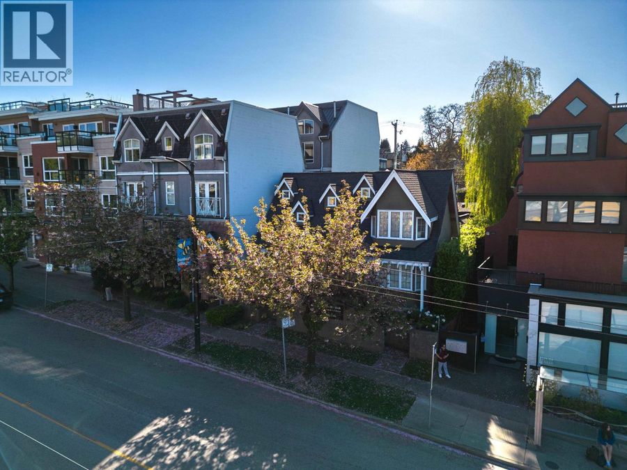 3335 DUNBAR STREET, Vancouver