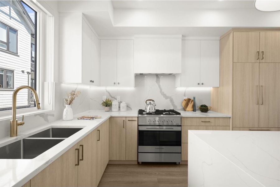 64 16358 90 AVENUE, Surrey