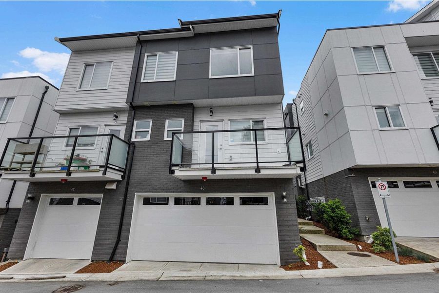 49 9652 162A STREET, Surrey