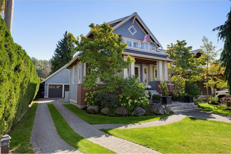 3098 MCBRIDE AVENUE, Surrey